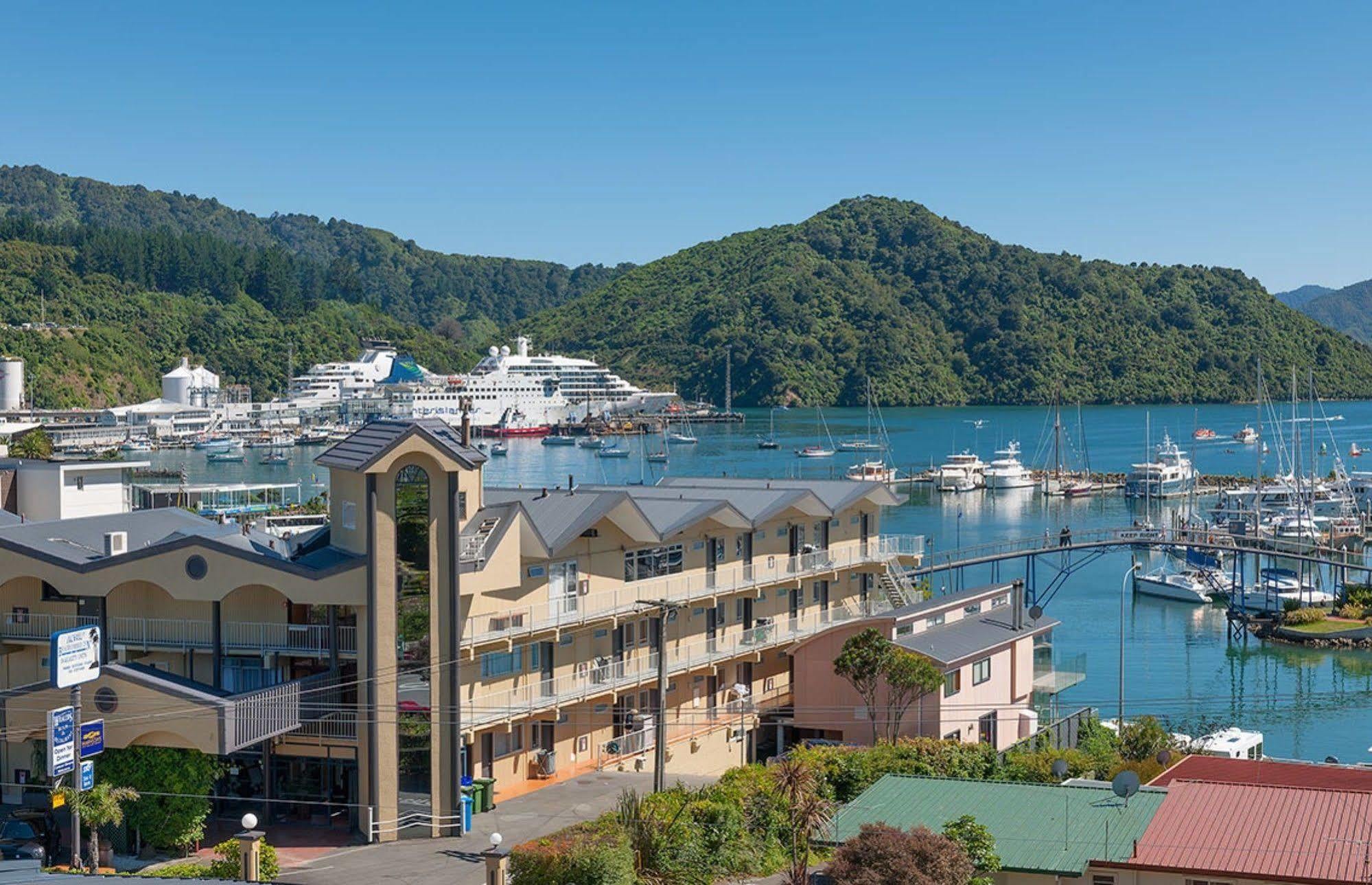 Beachcomber Inn Picton Exterior foto